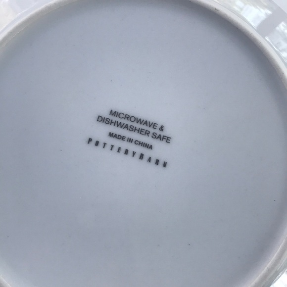 Pottery barn Holiday Forest set of 4 plates - Picture 9 of 9